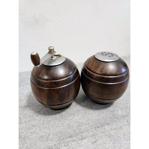 Wood Salt Pepper Round Vintage Pepper Mill Salt Shaker Zen Table Setting MCM - Picture 1 of 10